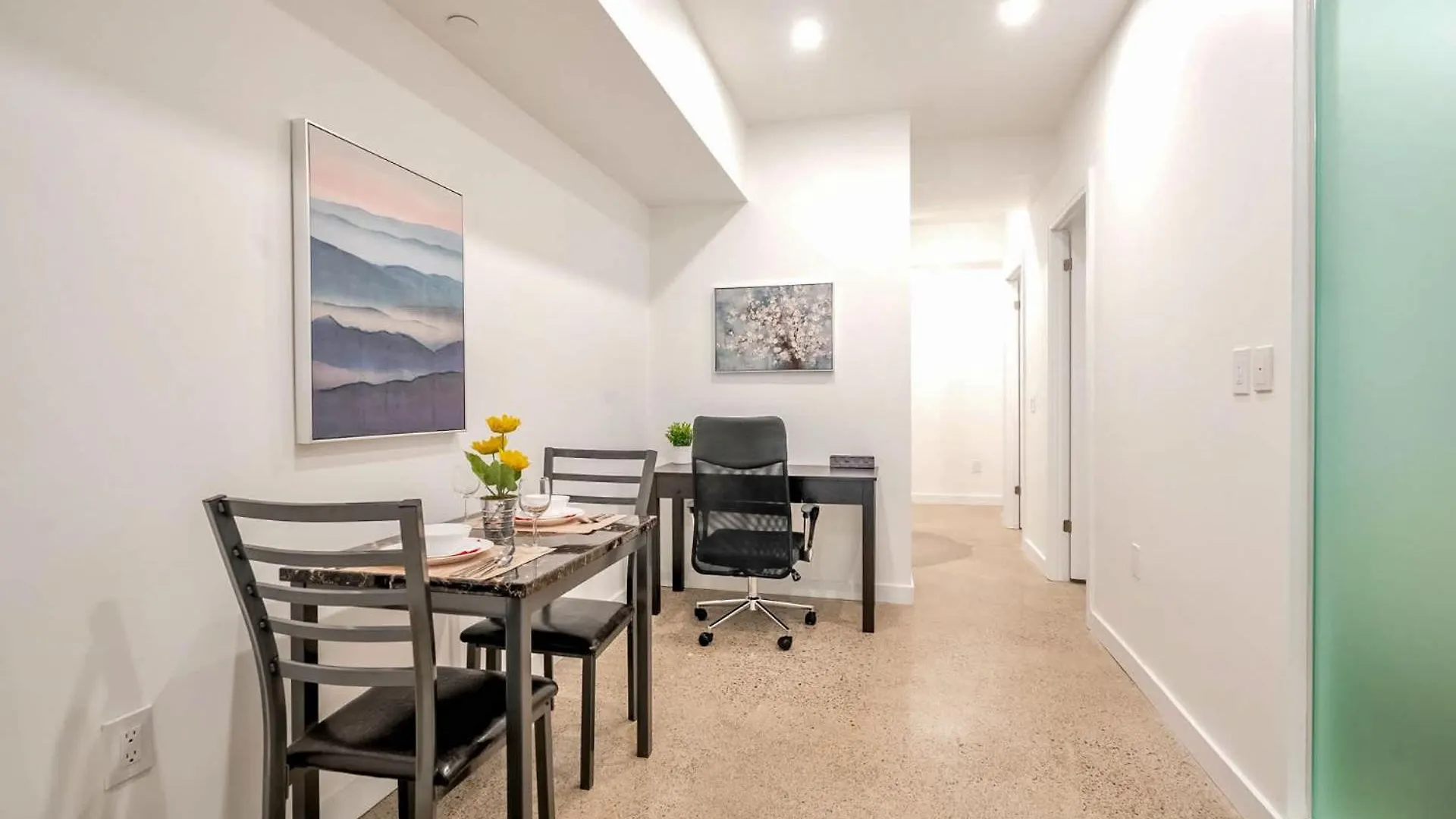 Spacious 2Br Apartment - Regent Park Near Downtown Toronto