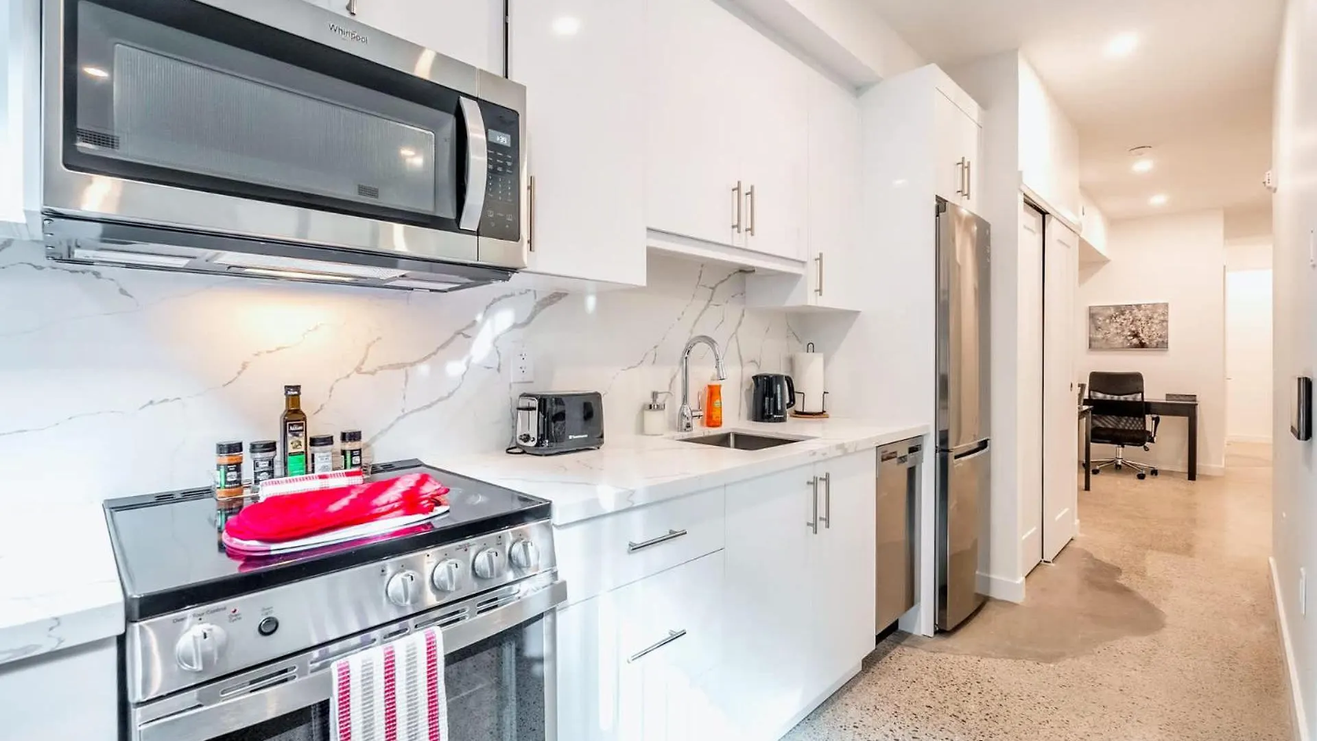 Spacious 2Br Apartment - Regent Park Near Downtown Toronto