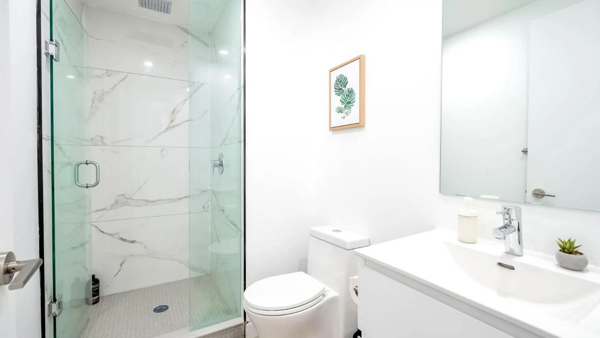 Spacious 2Br Apartment - Regent Park Near Downtown Toronto 0*,