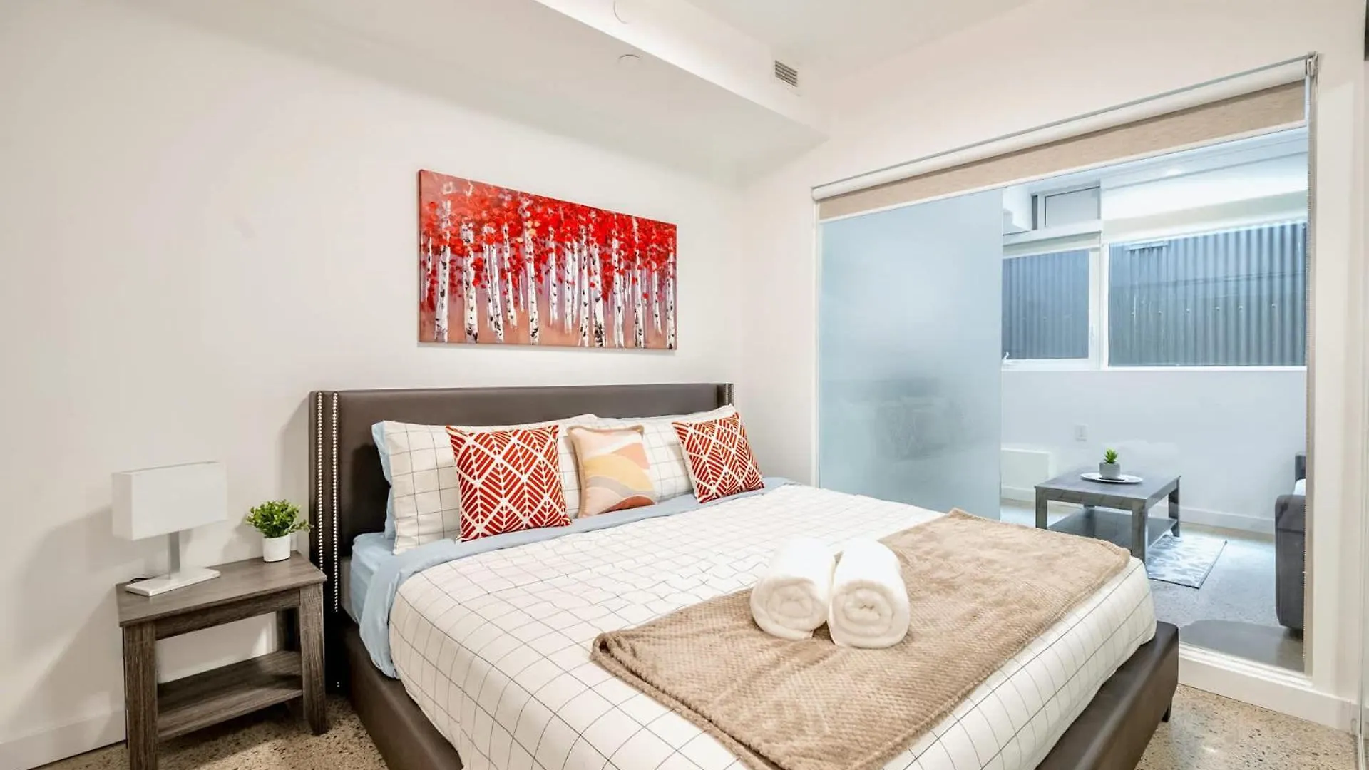 Spacious 2Br Apartment - Regent Park Near Downtown Toronto